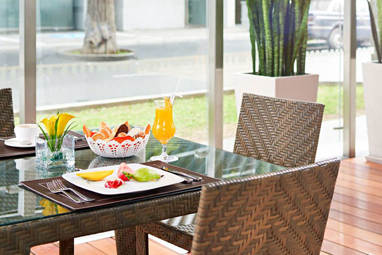 Desayuno Buffet en Novotel Lima